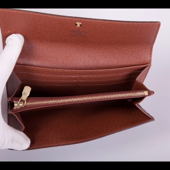 Louie Vuitton Sarah Wallet - Picture 4 of 5